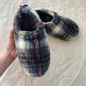Skims Slippers Multi Plaid Fleece Size 38 (7-7.5) Sleep Cozy Blue Pink Gray